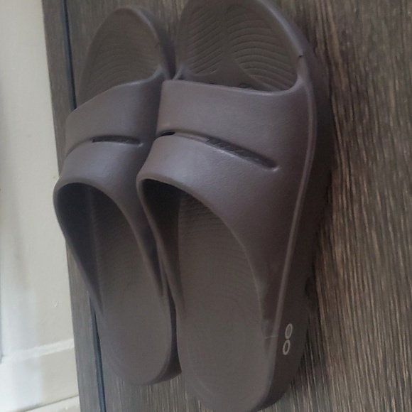 OOFOS Ooah Slip On Slide Sandal Brown Recovery Foam Shoe Unisex M5 W7 - Picture 2 of 6